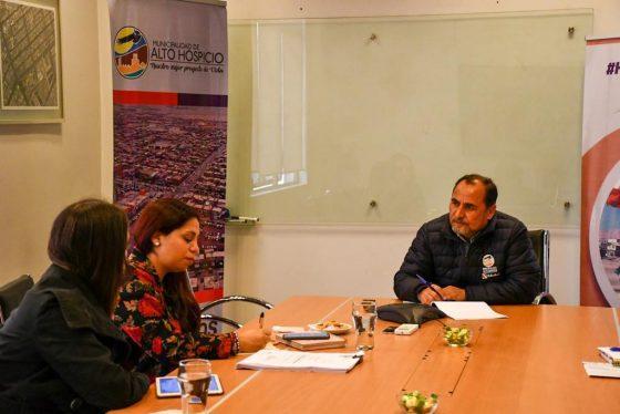 Alcalde Patricio Ferreira junto a la CORE Camila Navarro abordan avances del  Proyecto de instalación de 220 cámaras de televigilancia